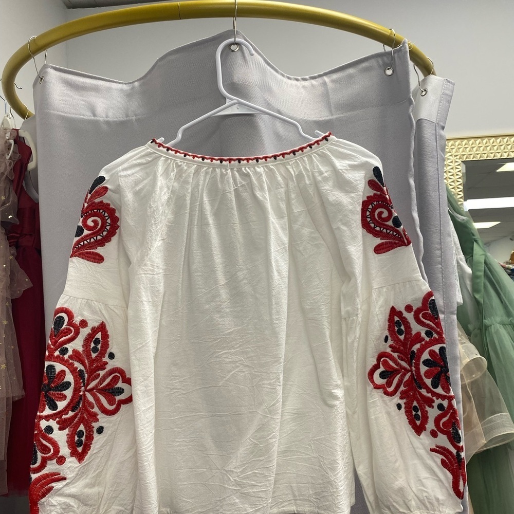 Embroidered White and Red Women's Top - Picture 5 of 5
